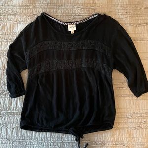 Knox Rose lace top with elbow length sleeves